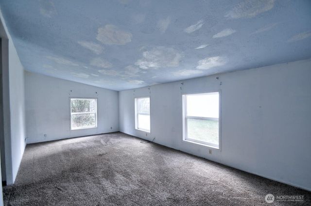 7 W Hotdog Lane, Elma, WA 98541