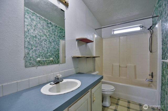 7 W Hotdog Lane, Elma, WA 98541