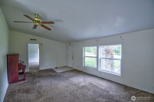 7 W Hotdog Lane, Elma, WA 98541