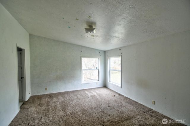 7 W Hotdog Lane, Elma, WA 98541