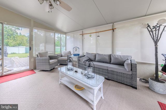 14 E GATE DR, Sicklerville, NJ 08081