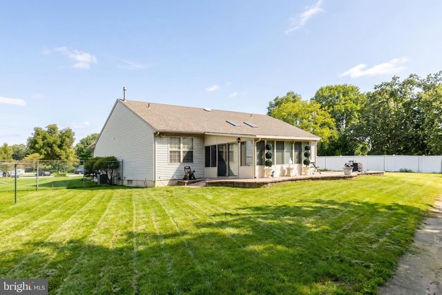 14 E GATE DR, Sicklerville, NJ 08081