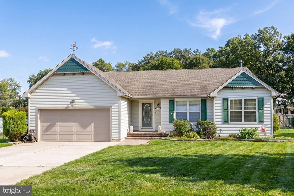 14 E GATE DR, Sicklerville, NJ 08081