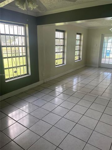 3241 NW 154th Ter, Miami Gardens, FL 33054