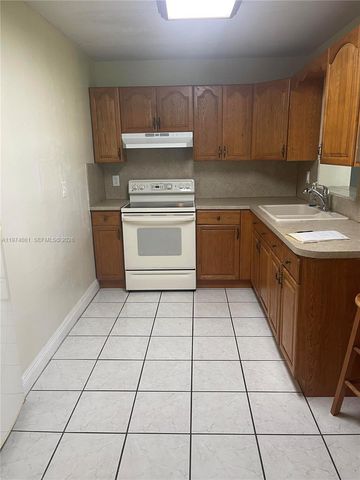 3241 NW 154th Ter, Miami Gardens, FL 33054