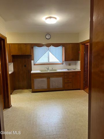 730 8th Avenue, Watervliet, NY 12189