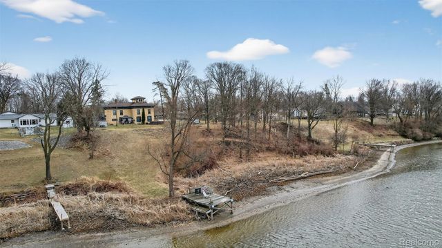 4466 Mill Street, Columbiaville Village, MI 48421