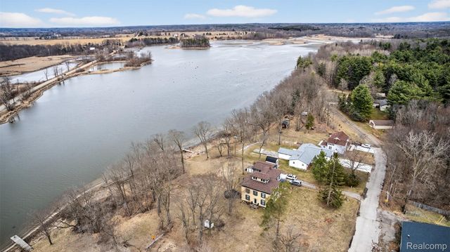 4466 Mill Street, Columbiaville Village, MI 48421