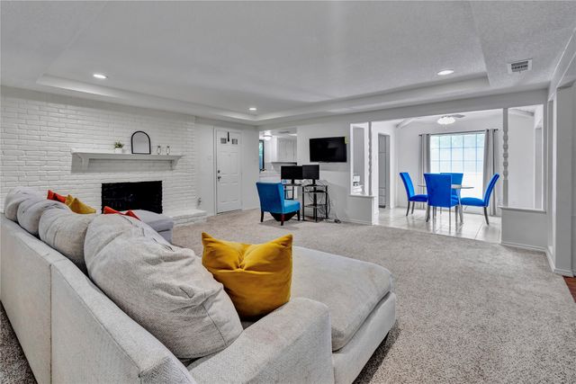801 Waynelee Drive, Lancaster, TX 75146