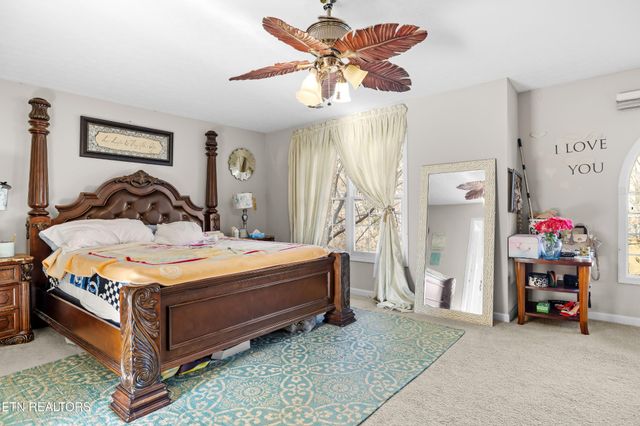 8946 Maple Ridge Lane, Knoxville, TN 37923