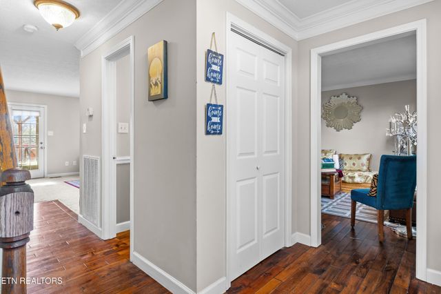 8946 Maple Ridge Lane, Knoxville, TN 37923