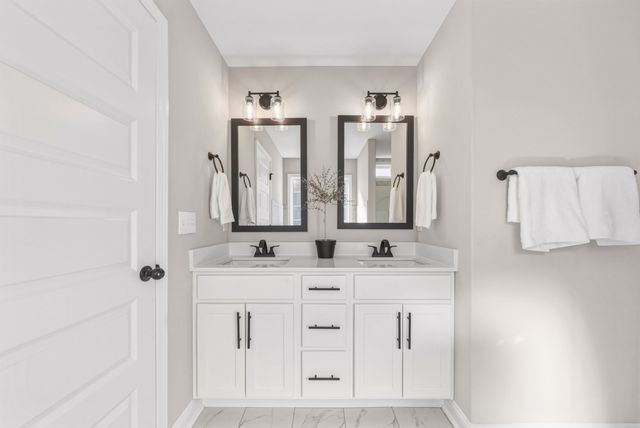 2034 Ireland Way, Clarksville, TN 37042