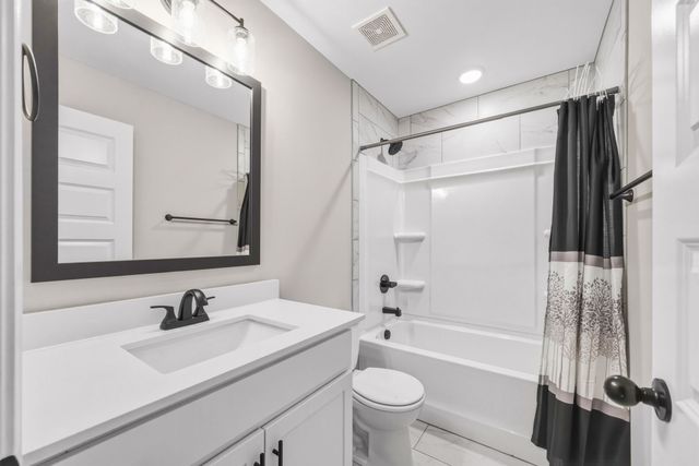 2034 Ireland Way, Clarksville, TN 37042