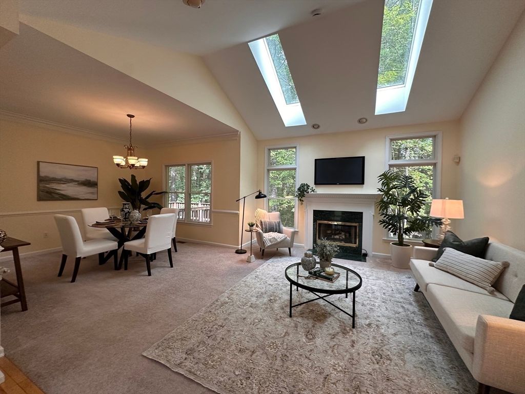 7 Stonegate Lane 7, Bedford, MA 01730