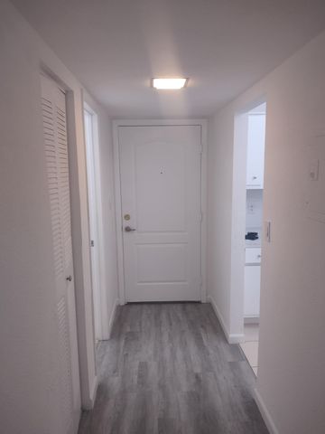 770 SE 2nd Avenue, Deerfield Beach, FL 33441