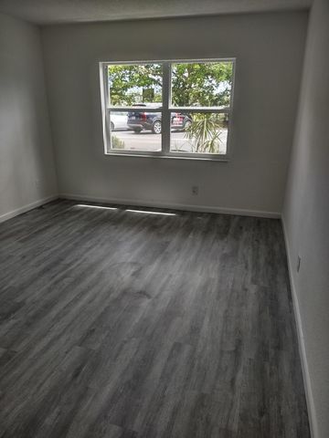 770 SE 2nd Avenue, Deerfield Beach, FL 33441