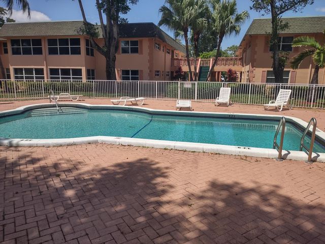 770 SE 2nd Avenue, Deerfield Beach, FL 33441