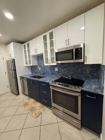 299 SW 7th Street 1060, Boca Raton, FL 33432