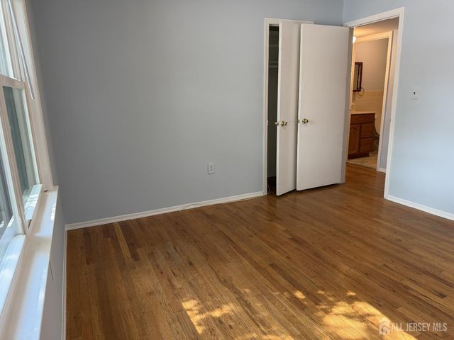 1105 N Oaks Boulevard, North Brunswick, NJ 08902