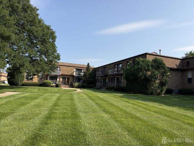 1105 N Oaks Boulevard, North Brunswick, NJ 08902