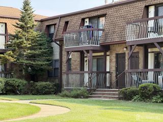 1105 N Oaks Boulevard, North Brunswick, NJ 08902