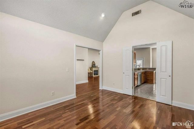 6 TWELVE OAKS COURT, Wichita Falls, TX 76310