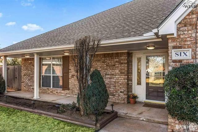 6 TWELVE OAKS COURT, Wichita Falls, TX 76310