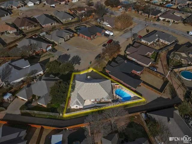 6 TWELVE OAKS COURT, Wichita Falls, TX 76310