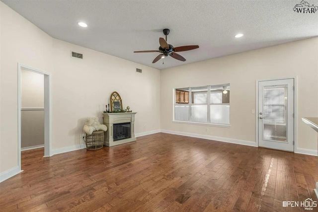 6 TWELVE OAKS COURT, Wichita Falls, TX 76310