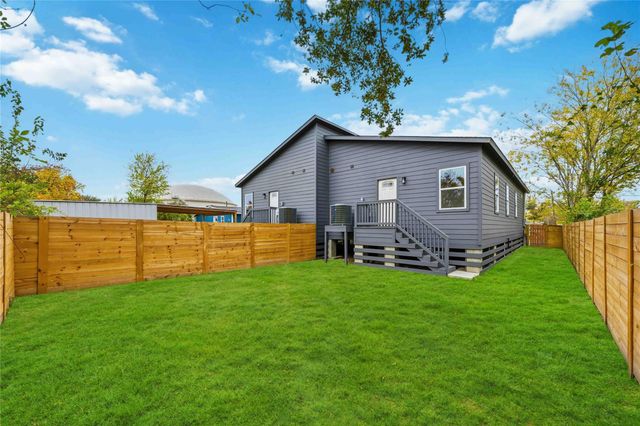 8512 Farqueson Street, Houston, TX 77029