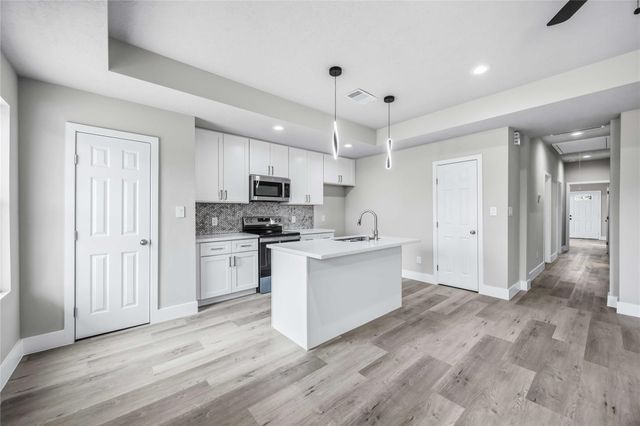 8512 Farqueson Street, Houston, TX 77029