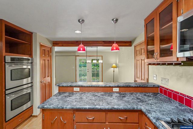 2626 NW Linnan Cir, Corvallis, OR 97330