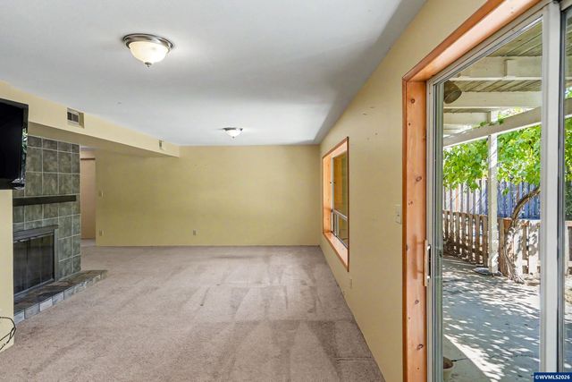 2626 NW Linnan Cir, Corvallis, OR 97330