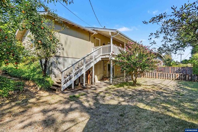 2626 NW Linnan Cir, Corvallis, OR 97330