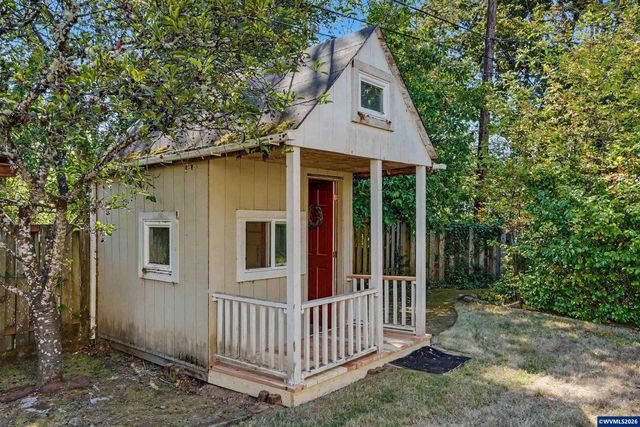 2626 NW Linnan Cir, Corvallis, OR 97330