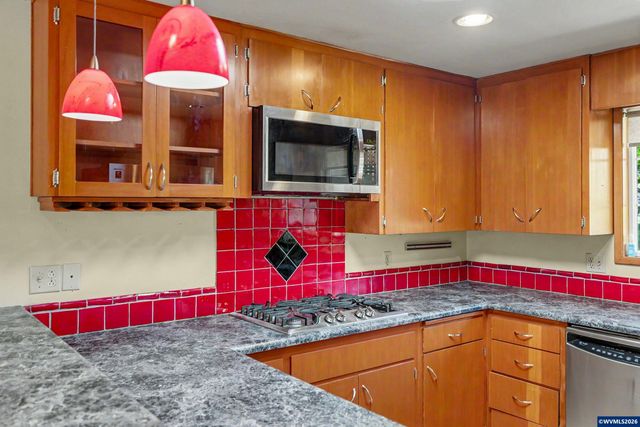 2626 NW Linnan Cir, Corvallis, OR 97330