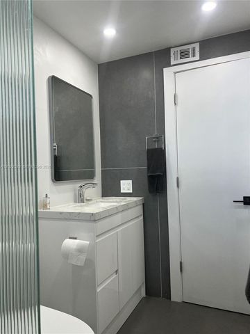 2903 N Miami Beach Blvd 1003, North Miami Beach, FL 33160