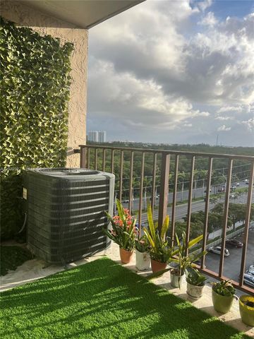 2903 N Miami Beach Blvd 1003, North Miami Beach, FL 33160