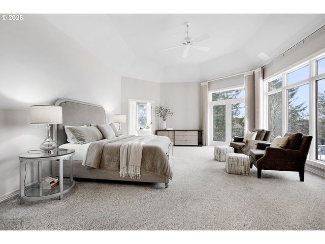 3540 RIVERKNOLL Way, West Linn, OR 97068