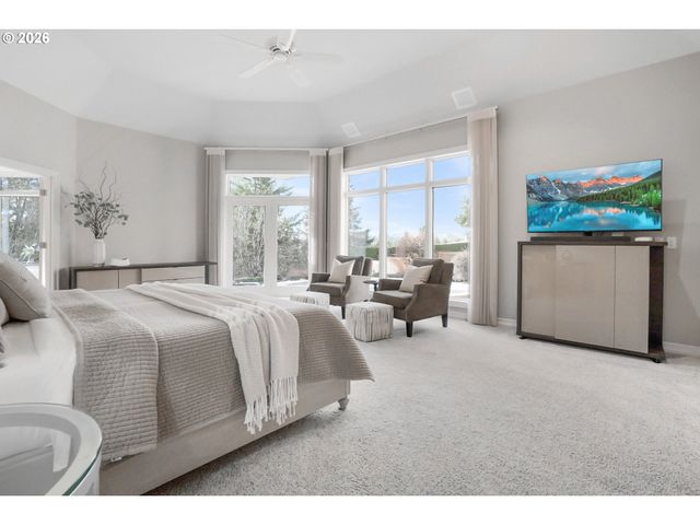 3540 RIVERKNOLL Way, West Linn, OR 97068