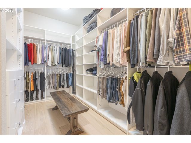 3540 RIVERKNOLL Way, West Linn, OR 97068