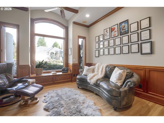 3540 RIVERKNOLL Way, West Linn, OR 97068