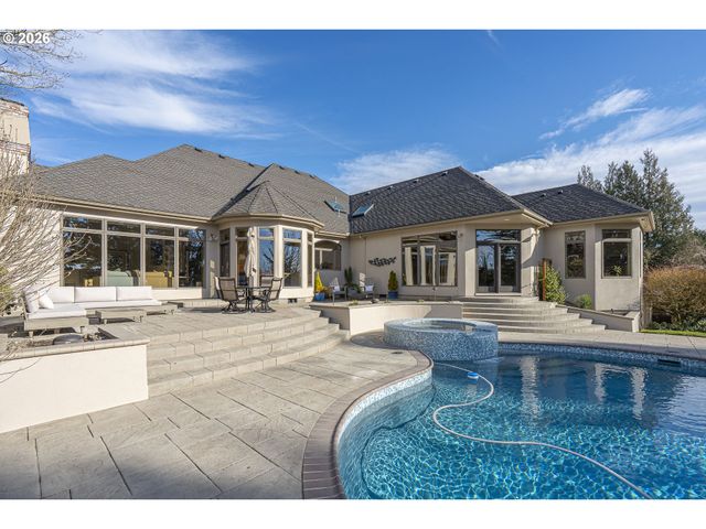 3540 RIVERKNOLL Way, West Linn, OR 97068