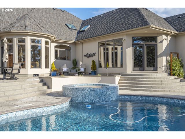 3540 RIVERKNOLL Way, West Linn, OR 97068