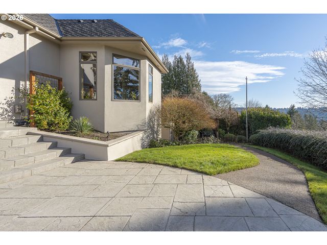 3540 RIVERKNOLL Way, West Linn, OR 97068