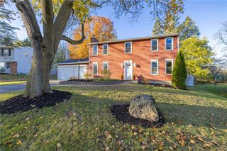 14 Little Briggins Circle, Perinton, NY 14450