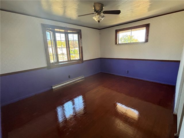 96 Moger Dr, South Strabane, PA 15301