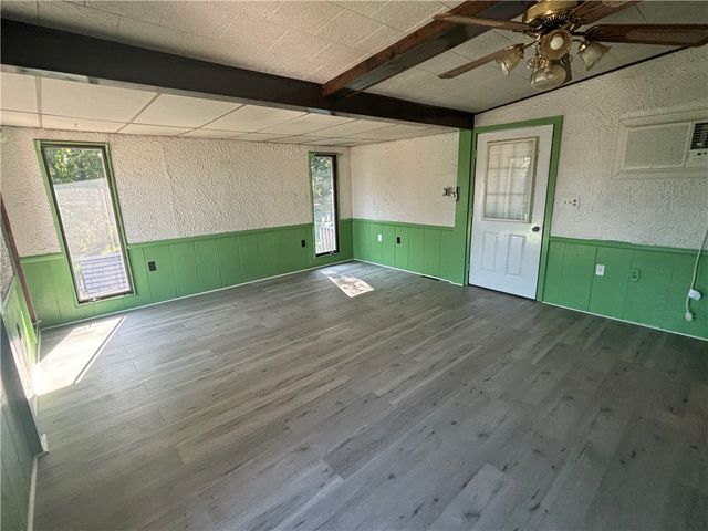 96 Moger Dr, South Strabane, PA 15301