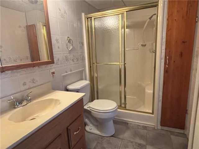 96 Moger Dr, South Strabane, PA 15301