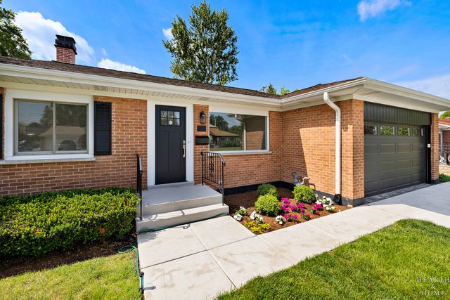 49 King Lane, Des Plaines, IL 60016